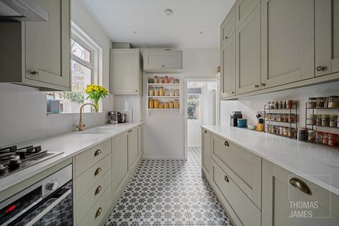 undefined, Lymington Avenue, London, N22