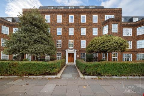 undefined, High Street, Southgate, N14