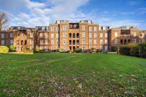 3 bedroom flat for sale, High Street, Southgate, N14