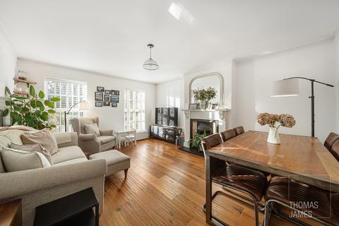 3 bedroom flat for sale, High Street, Southgate, N14