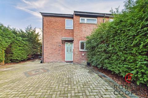 2 bedroom end of terrace house for sale, Lyneham Walk, Pinner, HA5