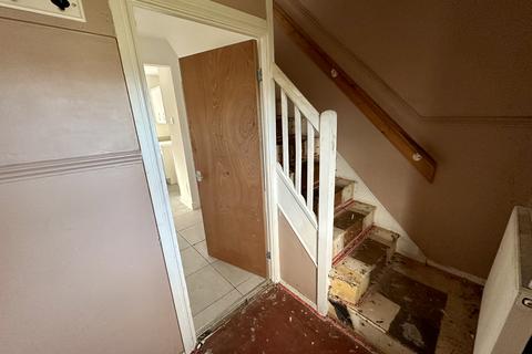 3 bedroom semi-detached house for sale, 96 Field Crescent, Shrewsbury, Shropshire SY1 4PH