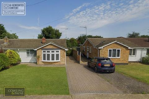 2 bedroom semi-detached bungalow for sale, Long Meadow Drive, Wickford