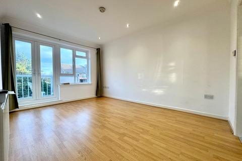 1 bedroom flat to rent, Springbank, Winchmore Hill, N21