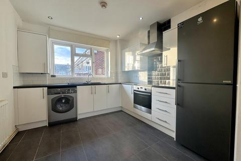 1 bedroom flat to rent, Springbank, Winchmore Hill, N21