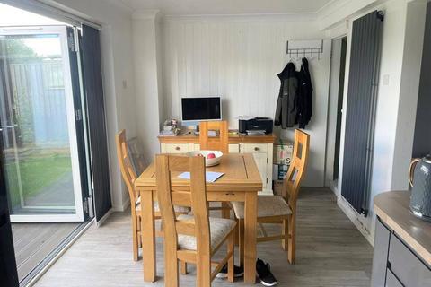 3 bedroom detached house to rent, Church Avenue, Chelmsford, CM1
