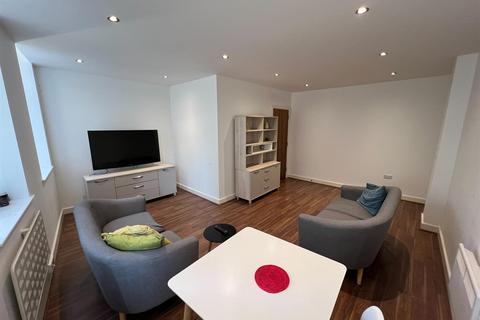 1 bedroom apartment to rent, District Bank Chambers, 1-3 George Square, Halifax