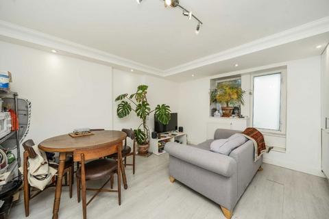 3 bedroom flat to rent, Fairhazel Gardens, London NW6