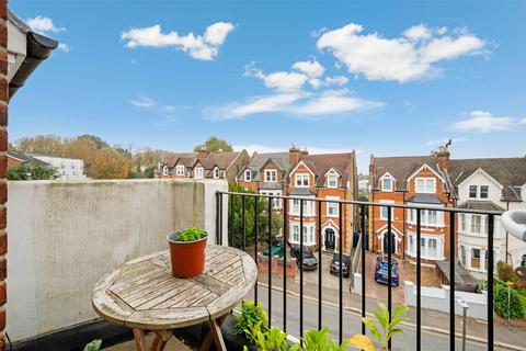 2 bedroom apartment to rent, Leopold Road, Wimbledon SW19