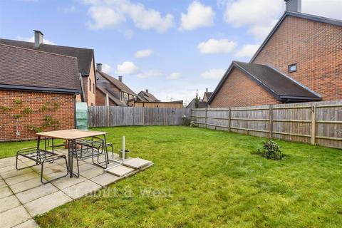undefined, Gratton Chase, Godalming GU8