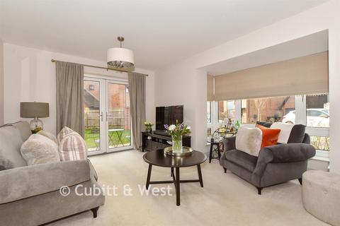 undefined, Gratton Chase, Godalming GU8