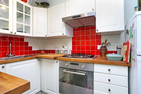 2 bedroom flat to rent, Raynham Road, Hammersmith W6