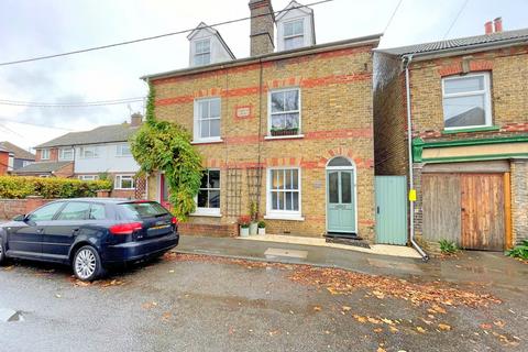 3 bedroom property for sale, North Road, Tollesbury, Maldon, CM9