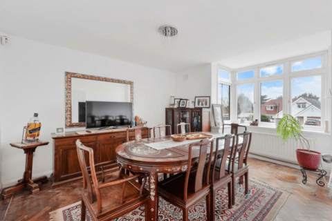 5 bedroom detached house to rent, Ruden Way Epsom KT17