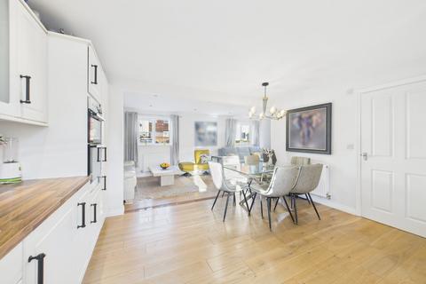 3 bedroom detached house to rent, Kingfisher Road, Bristol BS20
