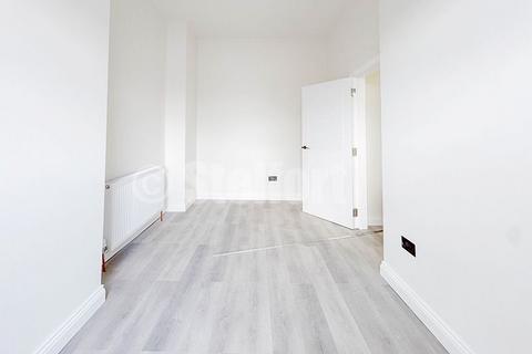 undefined, Seven Sisters Road, London, N15