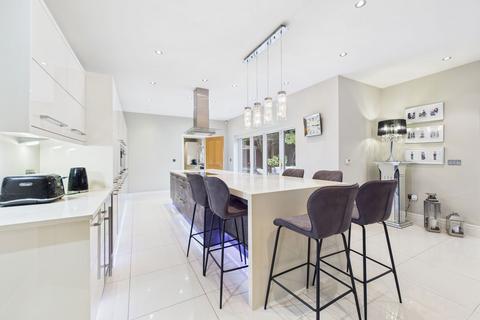 6 bedroom detached house for sale, Moss Delph Lane, Aughton L39 5BH