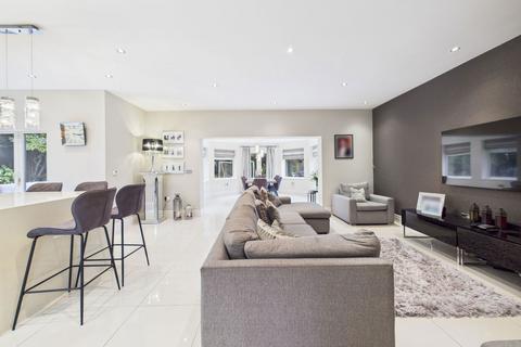 6 bedroom detached house for sale, Moss Delph Lane, Aughton L39 5BH