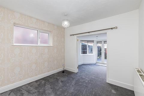 2 bedroom bungalow to rent, Mayfield Road, Warrington WA4