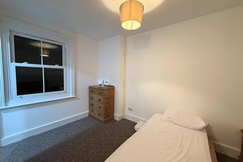 7 bedroom house share to rent, Warwick Gardens, Worthing, BN11