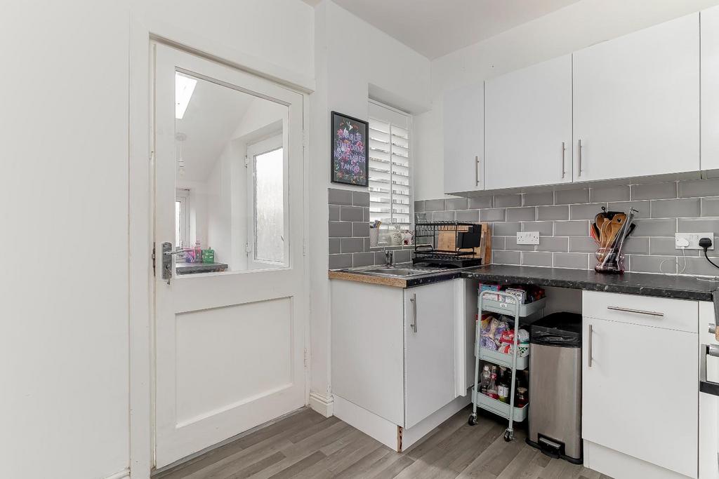 Kitchen - B.jpg