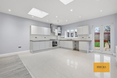 undefined, Grove Green Road, London E11
