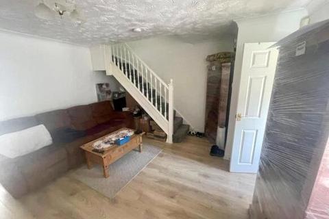 3 bedroom terraced house to rent, Portchester Close, Peterborough, Cambridgeshire, PE2