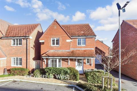 3 bedroom detached house for sale, Sanders Gate, Storrington, West Sussex