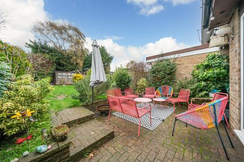 3 bedroom terraced house for sale, Valley Walk, Croxley Green, Rickmansworth