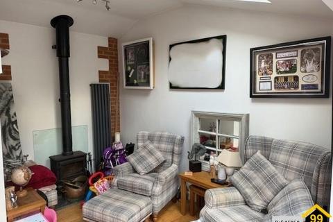 3 bedroom cottage for sale, The Green, Leire, Lutterworth, United Kingdom, LE17