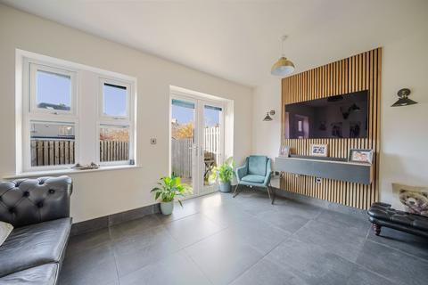 3 bedroom semi-detached house for sale, Laund Croft, Lindley, Huddersfield