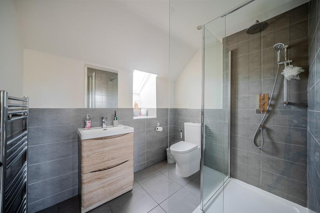 Bedroom 1 ensuite