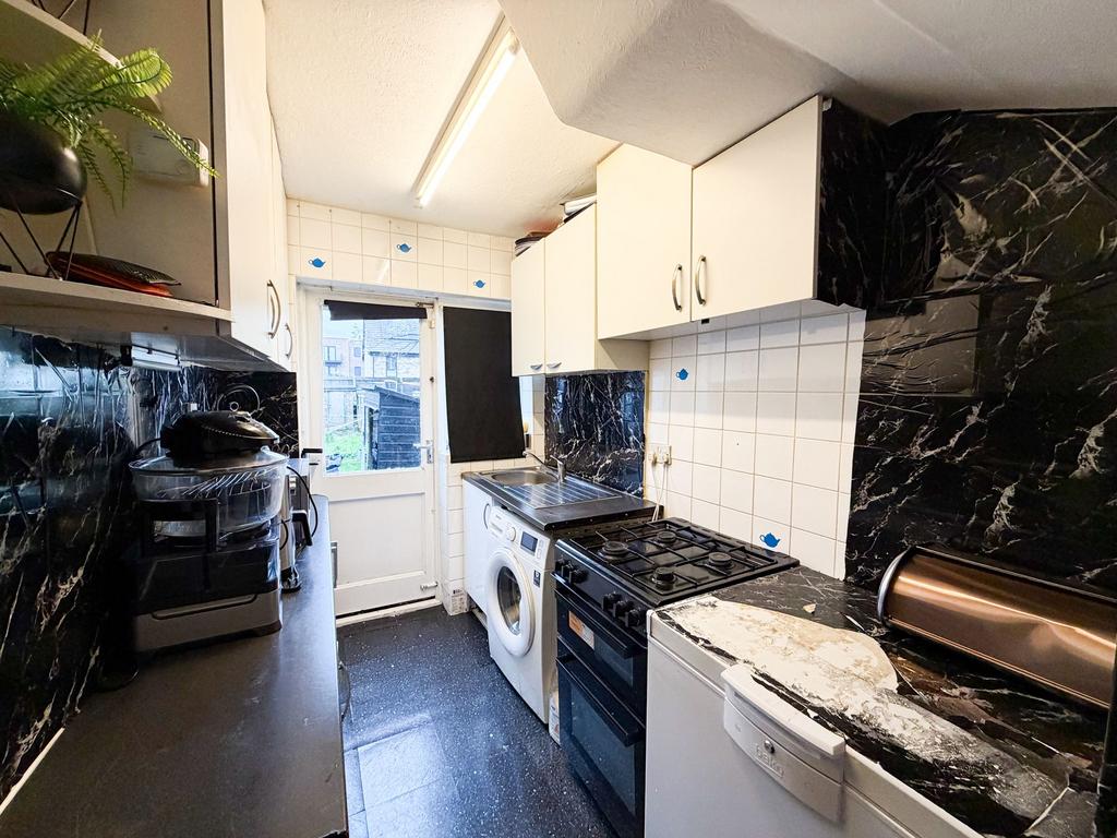 Beechfield Gdns RM7