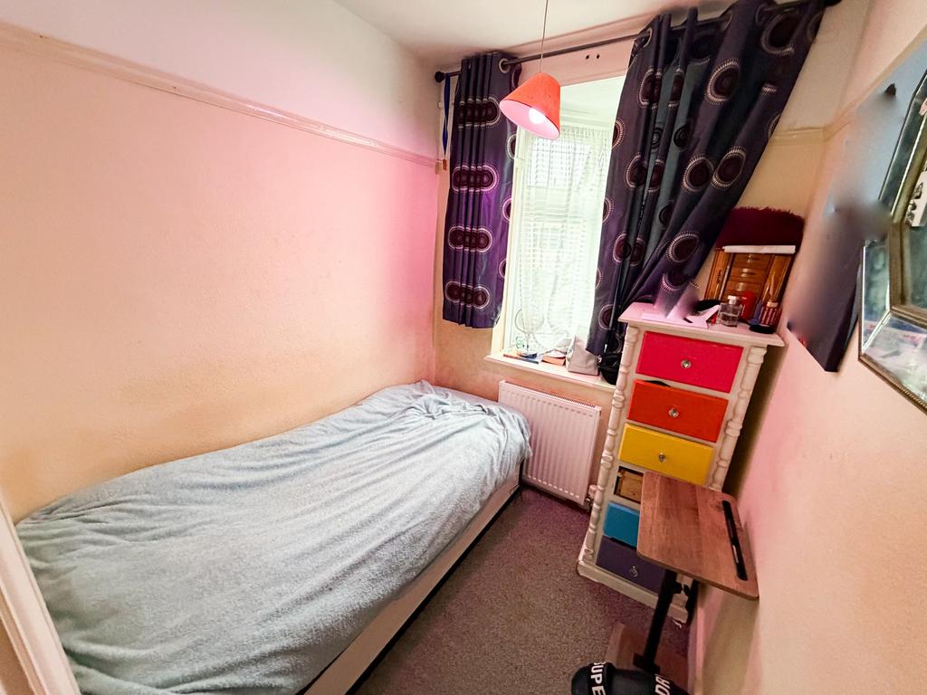 Beechfield Gdns RM7