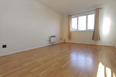 1 bedroom flat to rent, Milestone Close, London, N9