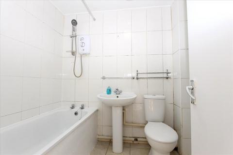 1 bedroom flat to rent, Milestone Close, London, N9