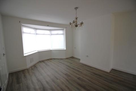 3 bedroom house to rent, Swaledale Crescent