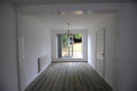 3 bedroom house to rent, Swaledale Crescent