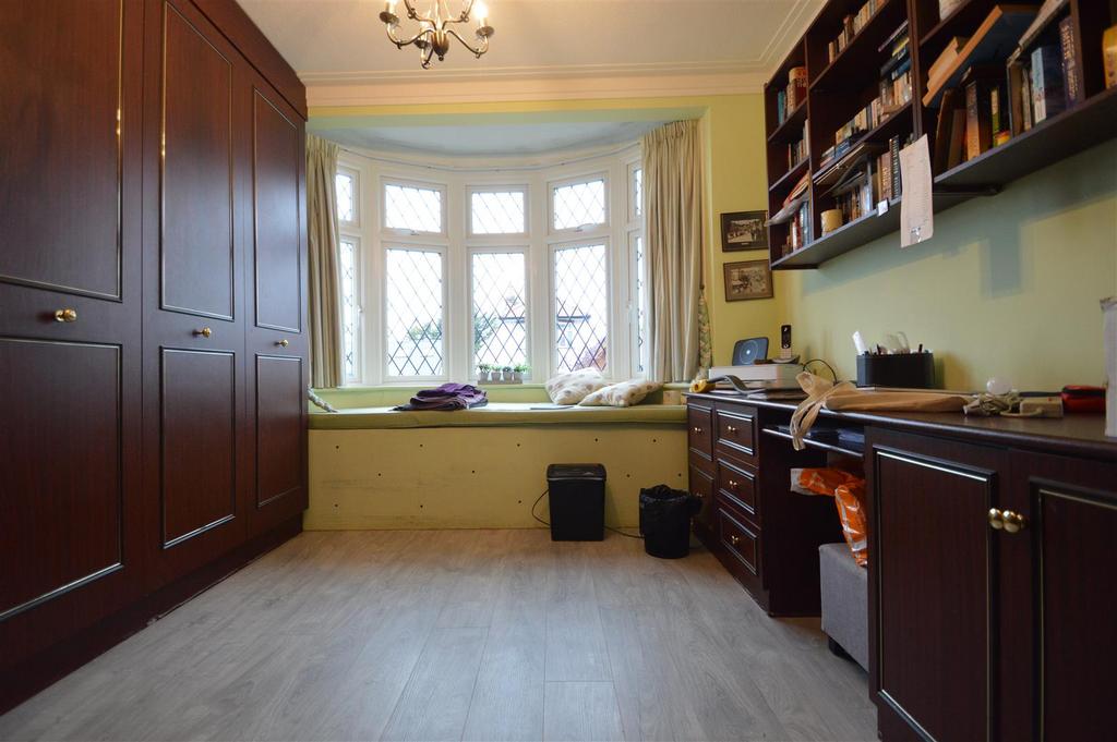 Bedroom 2.1.JPG