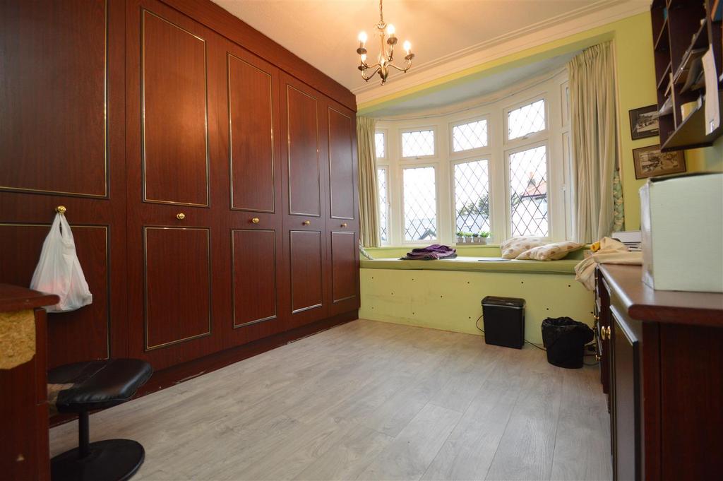 Bedroom 2.3.JPG