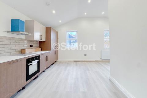 undefined, Seven Sisters Road, London, N15