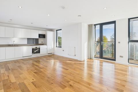 Optimal House, Gerrards Cross, Buckinghamshire, SL9