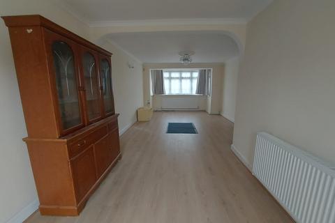 3 bedroom end of terrace house to rent, LEYSWOOD DRIVE, NEWBURY PARK