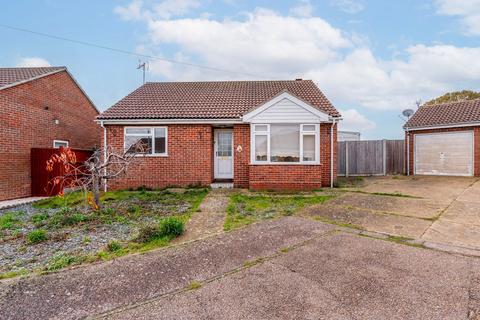 undefined, Noel Close, Hopton