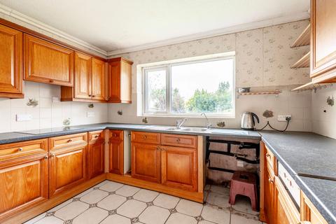 undefined, Noel Close, Hopton