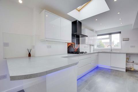 4 bedroom semi-detached house for sale, Woodlands Court, Leicester, Leicestershire, LE2 4QE