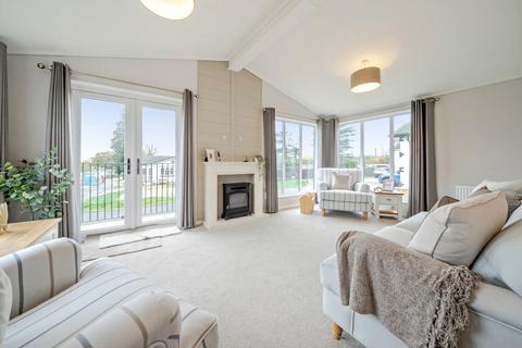 2 bedroom park home for sale, Ranksborough Hall Park, Oakham LE15