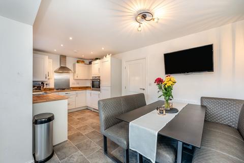 3 bedroom detached house for sale, Rhodfa Caradog, Oakenholt, CH6