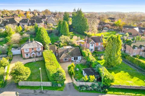 undefined, Jacklyns Lane, Alresford SO24