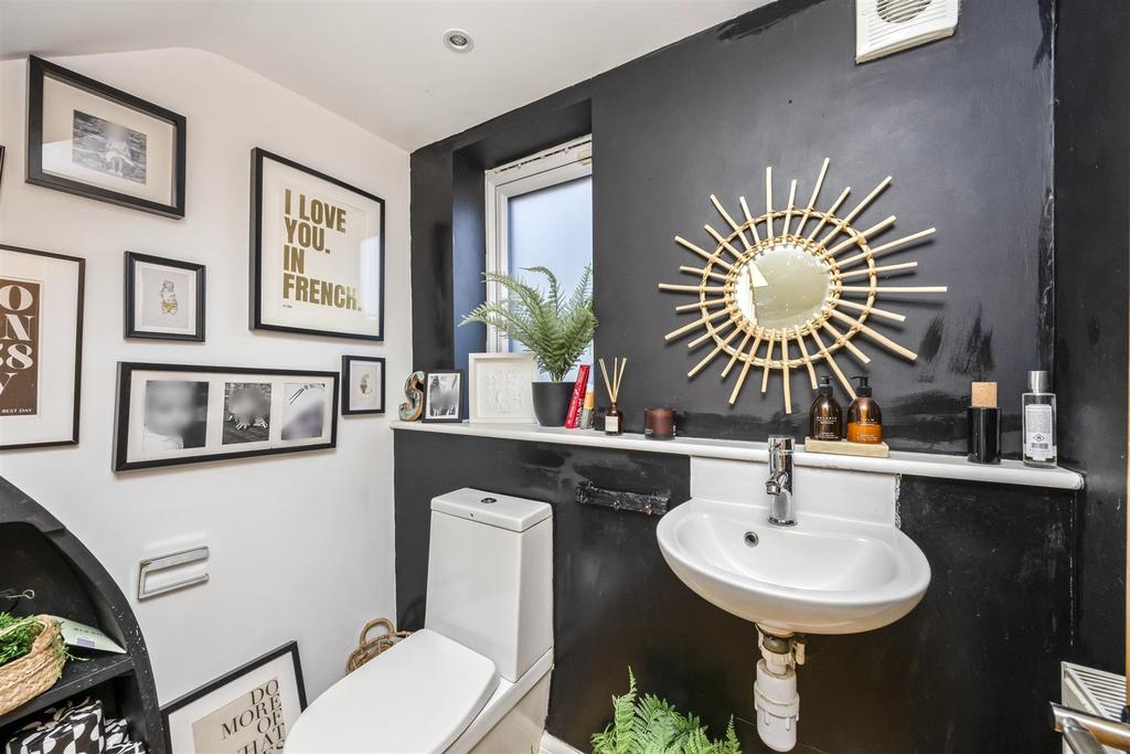 G/f Cloakroom